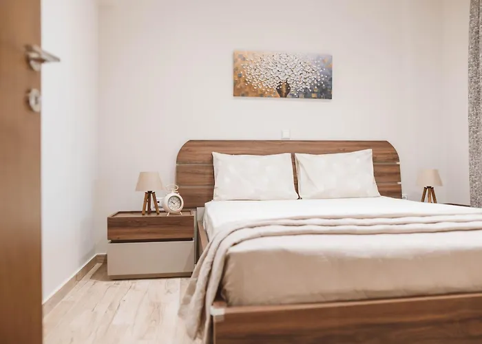 Niotis House - Elegance & Comfort In The City