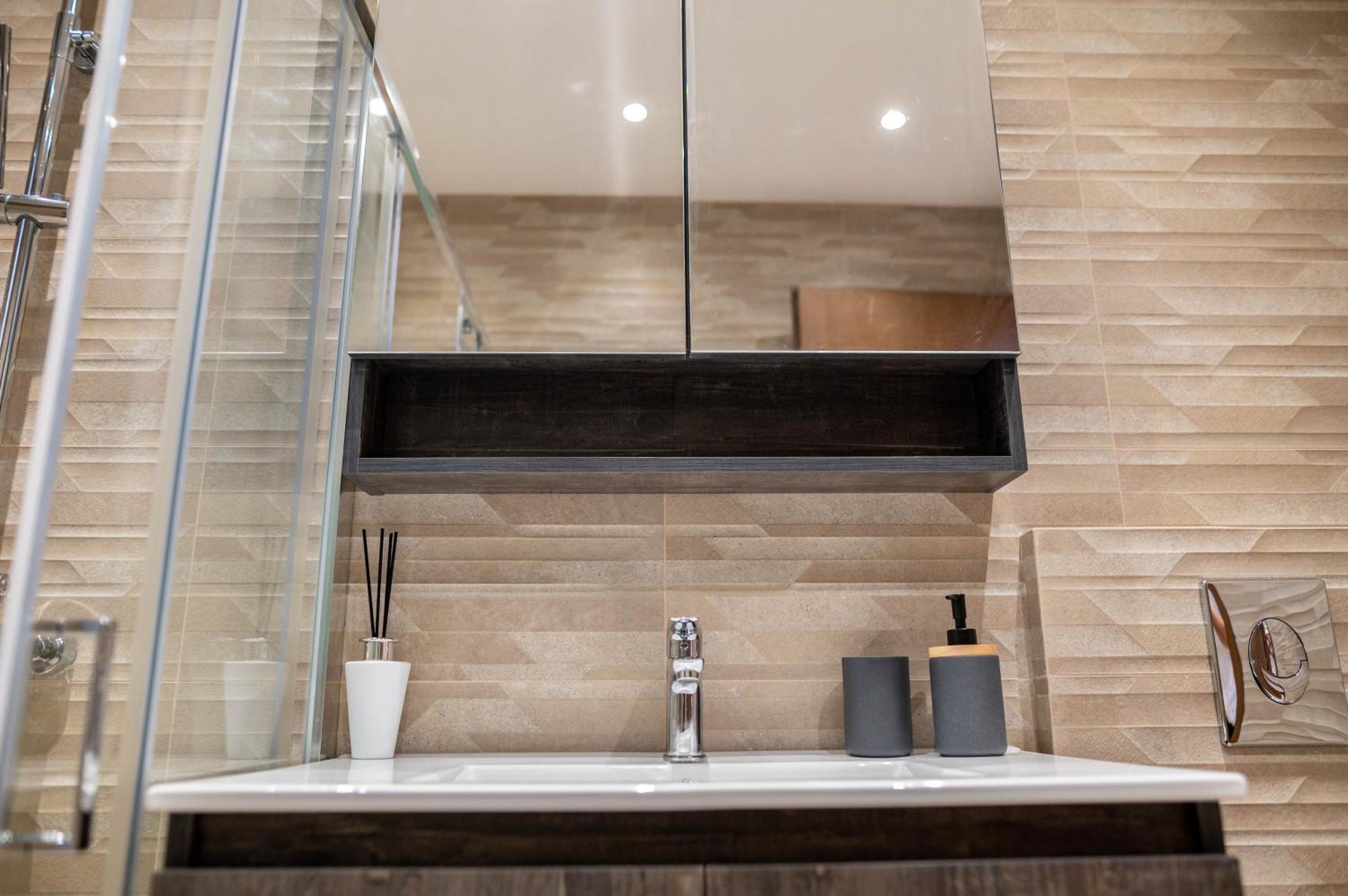 Apartment Niotis House - Elegance & Comfort In The *