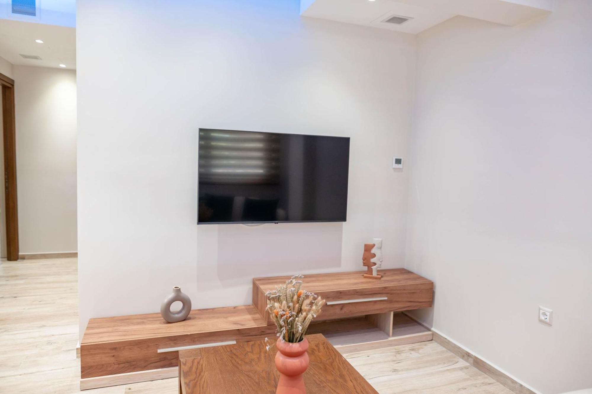 Niotis House - Elegance & Comfort In The דירה *