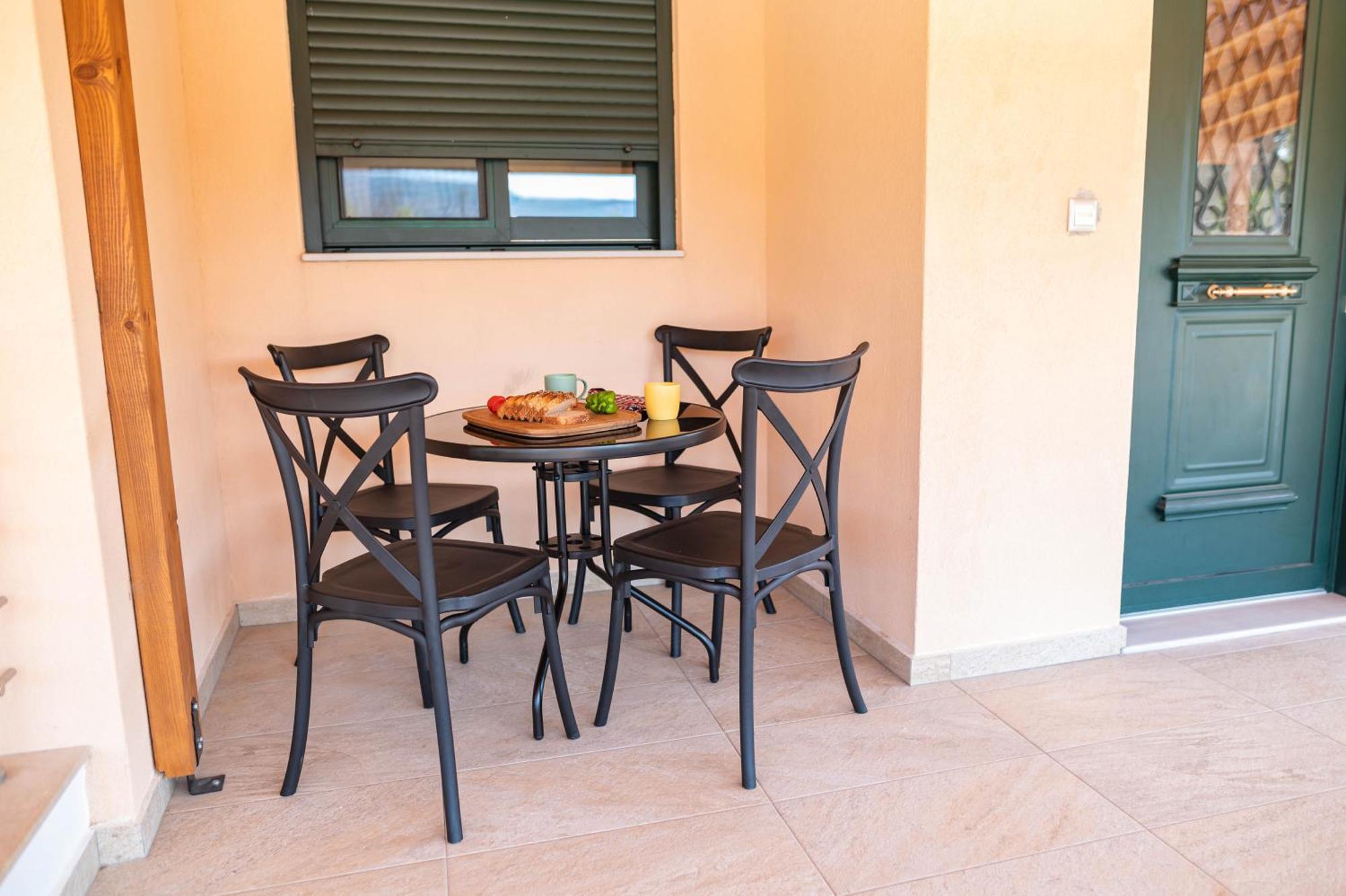 Niotis House - Elegance & Comfort In The Apartment *